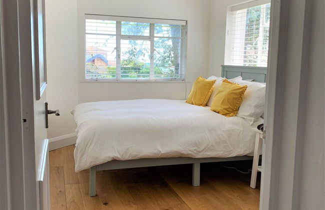 Warwick House - Photo 15