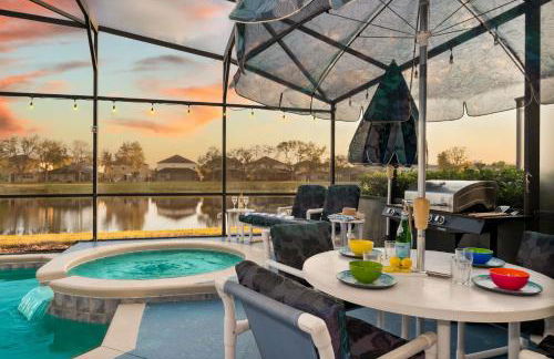 Single-Level Home w Heated Pool & 9MI to Disney - Photo 6