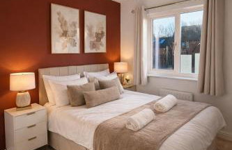 Champflower House- Sleeps 7- Driveway Parking, Contractors, Fast Wifi and Smart TV - Foto 6