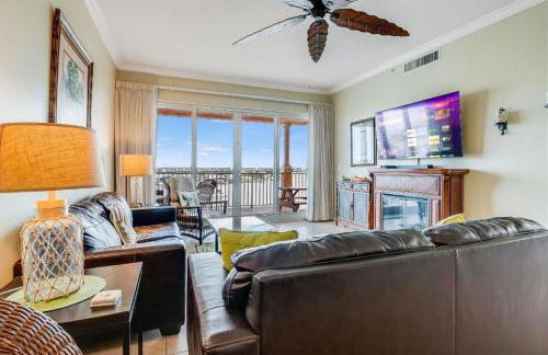 Luxury 5 Star Waterfront Condo 3 Bdr 2 Bath Pool Hot-Tub Panoramic Gulf and Intracoastal Waterway Views - Photo 19