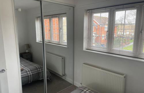 River House 2BR 1 bathroom downstairs toilet Parking St Neots Town Centre - Foto 64