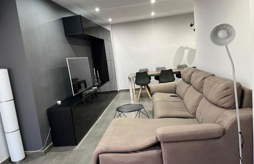 Apartamento Superior junto al Recinto Ferial de 2 dormitorios - Foto 8