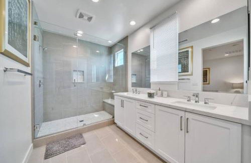 Dreamy Bloom Enclave Irivne LA RMV - Photo 16