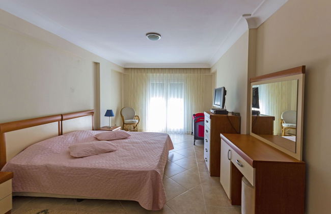 Paradise Town Villa Royal - Photo 2