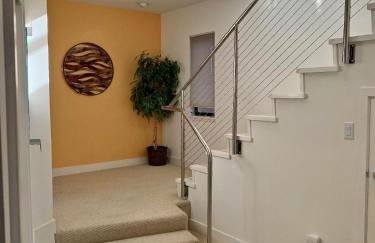 Luxurious Hillside Home wAC & Gorgeous SF Views! - Foto 29