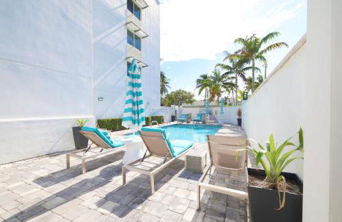 Boca Coastal Stay 2BR 2BA with Pool and Balcony - Foto 29