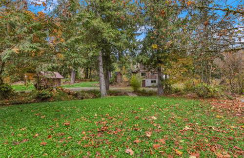 Riverfront Retreat Hot Tub Sauna Yard Gazebo and VIEWS - Foto 43