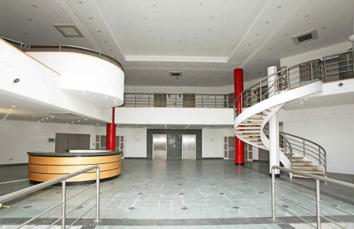 Sapphire House Apartments - Photo 14