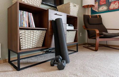 Cozy 2 bedroom condo walking distance from the beach - Foto 7