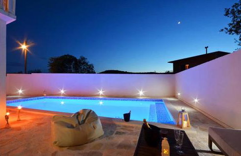 3 Bedroom Amazing Home In Pozorac - Foto 4