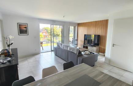 Vue Parlement Européen - Grande terrasse au calme - Tram à 2 min - Parking - Foto 6