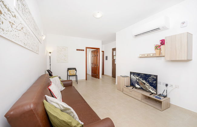Summer Breeze Superior Apartment with Terrace by Getaways Malta - Foto 7