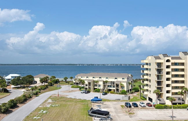 Emerald Dolphin Unit 650 - Foto 39