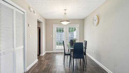 Spacious 1 Bed 15 Bath Towmhome I Ellenwood - Foto 4