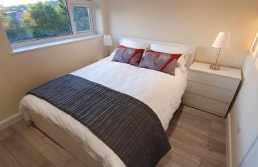 Luxurious Luton town center flat with free parking - Foto 1