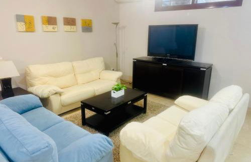 Lux Villa with Year-Round Heated Pool & Game Room - Foto 56