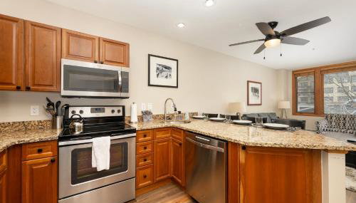 Ski-In/Ski-Out Zephyr 1 Bedroom Condo Winter Park - Foto 5, stove, dishwasher