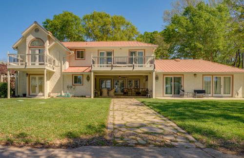 Modern Lake Conroe House with Lakefront Park and Deck! - Photo 4