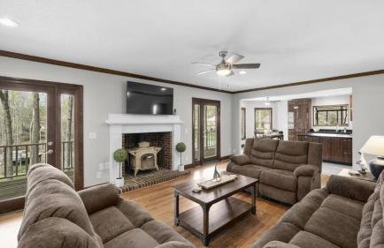 Porch Paradise by Avantstay New Pool, Firepit - Foto 30