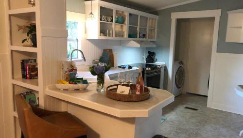 Beaufort SC New Renovation, Close to Parris Island, Historic Downtown, Beautiful Beaches, Sleeps 7 - Foto 1