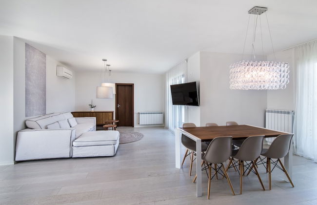 Sunset over Danube - Photo 9