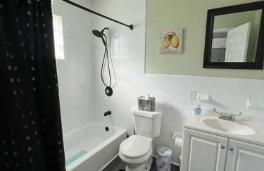 “La Casita” Beautiful home in the heart of Miami ! - Photo 2