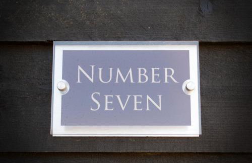 Bespoke 1 Bedroom Barn by Stansted Airport & Holiday Parking - Foto 34