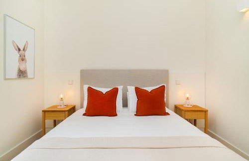 WHome Timeless Design Meets Central Convenience - Photo 22