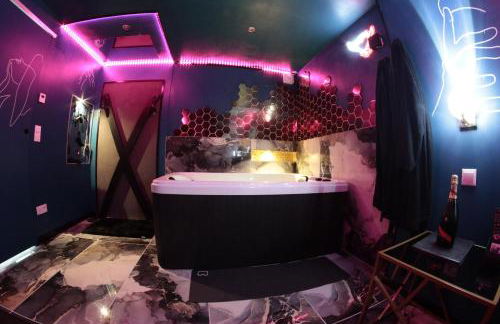 Le Confidentiel -Love Room, marbres, jeux, jacuzzi - Foto 7