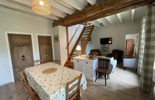 La Cachette - gîte 'cosy' à Magny Cours - Foto 6