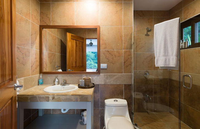 Stunning 7 BR Villa Manuel Antonio Sanctuary - Photo 20