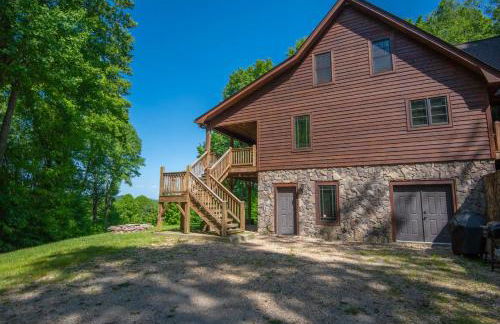 Blue Ridge Mountain Retreat - 30 acres to explore & VIEWS, Sleeps 15 - Foto 3