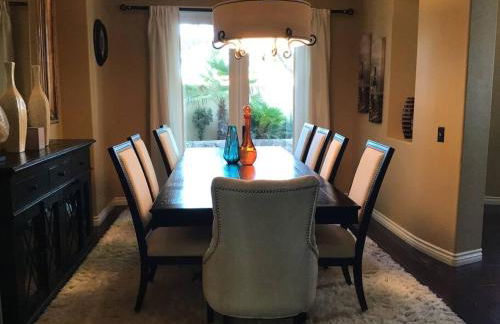 Evonvale Dream! Big Heated pool, jacuzzi seats 16! - Foto 16