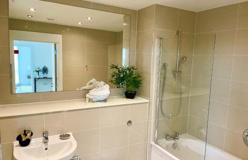 Urban Gateway Spacious Apartment with free parking - Photo 12