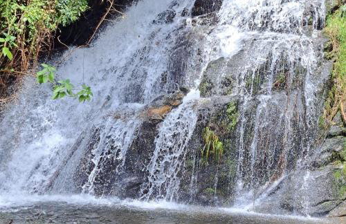 Chalé da Cachoeira - Cachoeira particular dentro da hospedagem - Foto 2