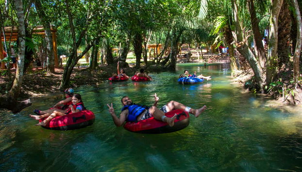 Tubing pelo rio Formoso