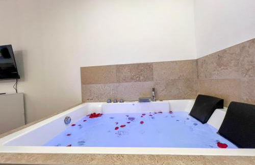 Bibemus Casa Maja - baignoire balnéo - parking - terrasse - Foto 13