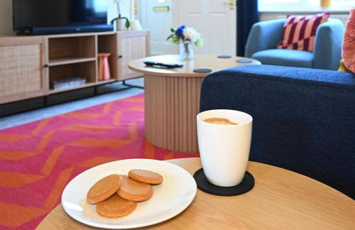 Bright 3BR House Ideal for Families & Groups - Foto 18