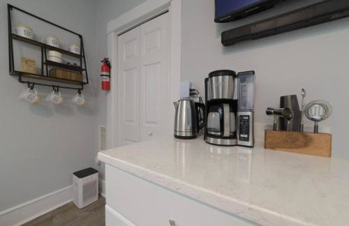 Downtown House Sleeps 10 with 3 King Beds and More - Foto 24