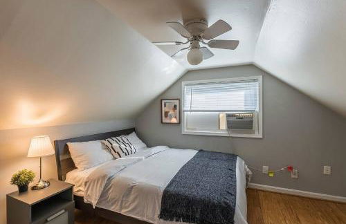 Enchanting historic townhouse by CozySuites - Foto 13