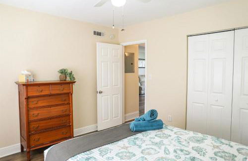 Tradewinds Retreat - Pool, 15 min to Clearwater Beach - Foto 14