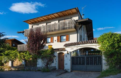 Sweethome Apple - Photo 1