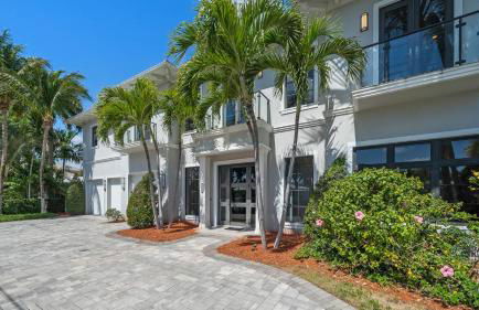 Waterfront Luxury Estate with Private Dock Lighthouse Point - Foto 6