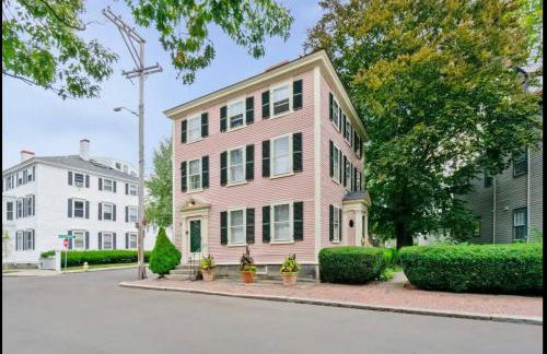 1BR on SALEM Common w/ Parking l Walk to Town - Photo 24