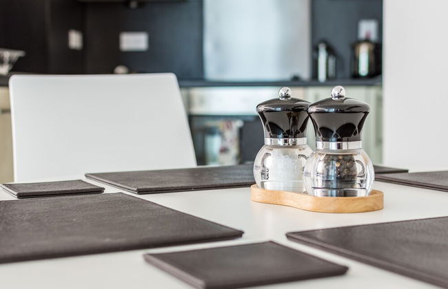 Central View Apartment - Photo 11