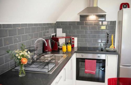 Rosey Lodge -1Bedroom Cousy Flat - Parking, Netflix, WIFI - Close to Blenheim Palace & Oxford - F5 - Photo 11