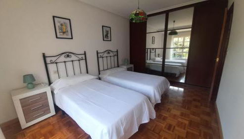 APARTAMENTO EN CANDAS CON GARAJE - Foto 2