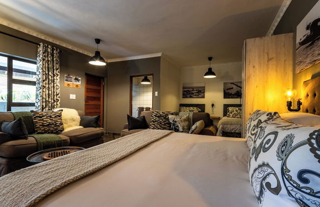 Hornbill Family Suites - Photo 18