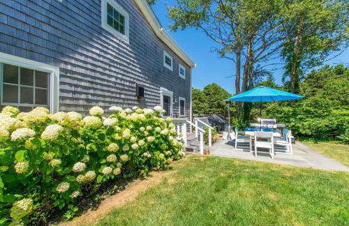 Walk to Water Access to Hiking Trails! - Foto 2