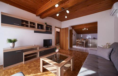 Apartments Lara - Photo 13